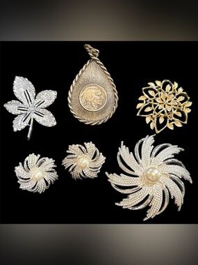 Sarah Coventry Vintage Jewelry Lot 5 Pieces Pendant, Earrings, Brooches